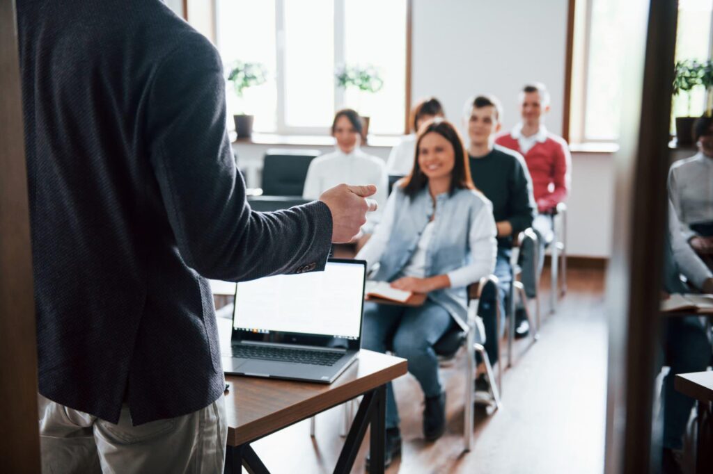 clases profesor universitario docencia peru